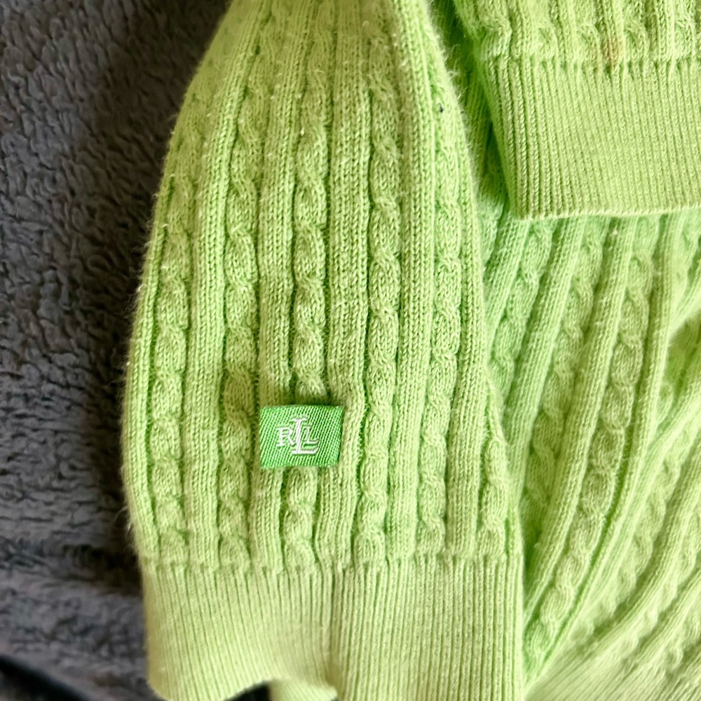 Sweater , Cool Looking , Comfortable Soft. - image 4